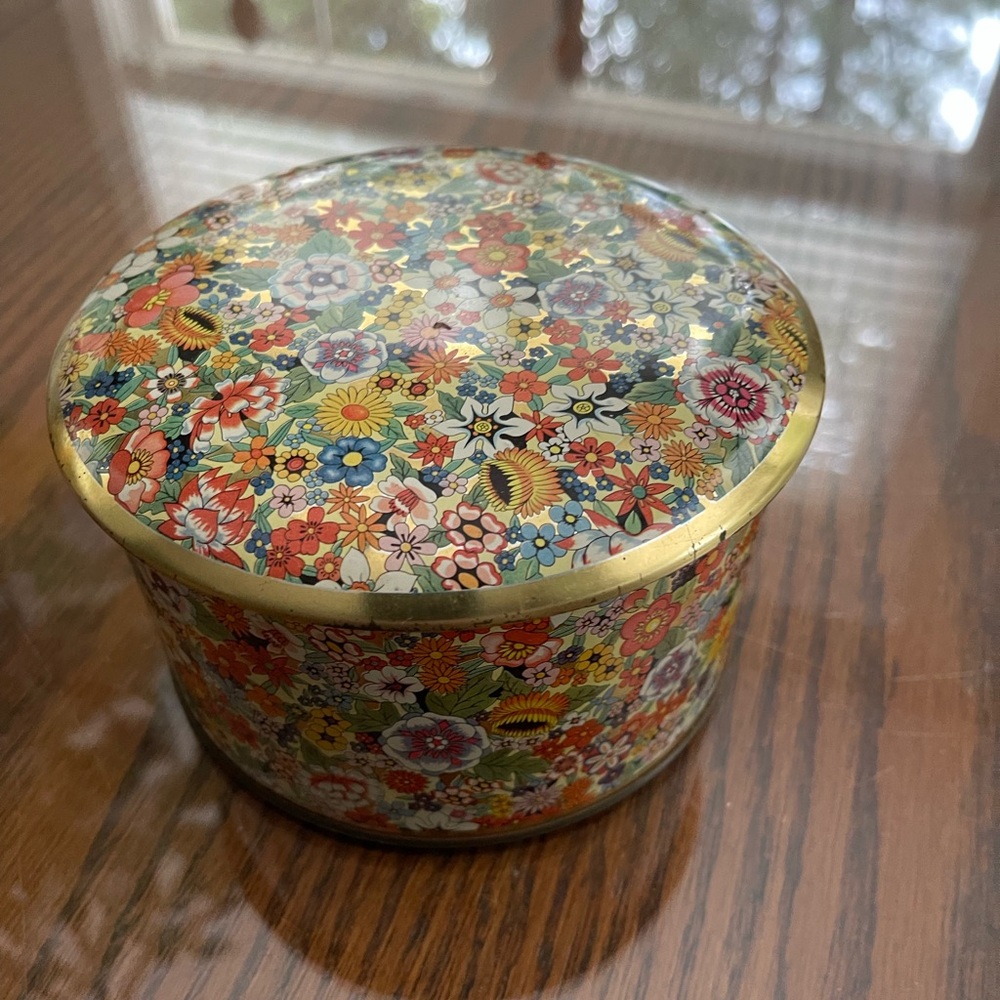 Vintage Daher Floral Botanical Tin Box England